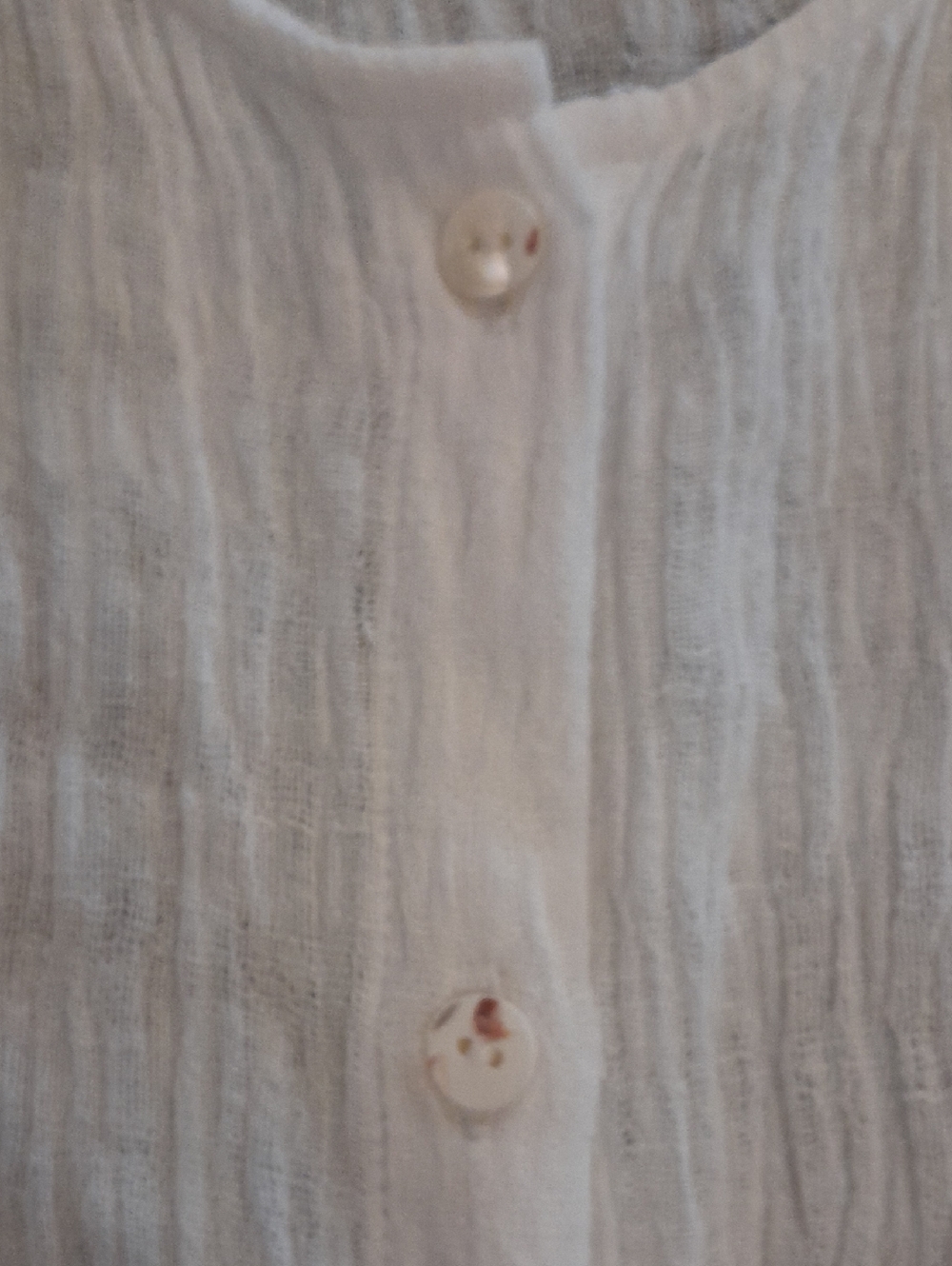 Lightweight White Button-Up Tunic - Picture 6 of 9